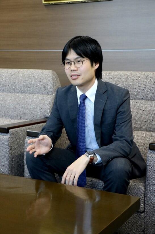 川村氏